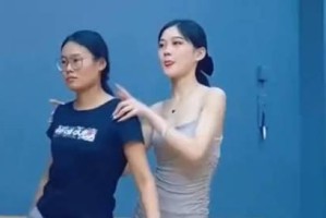 以非人学园鹿哩应援团搭配推荐（以游戏为主，打造最佳游戏体验）