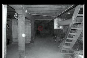 逃离黑暗地下室（一场惊险刺激的逃脱游戏，勇敢面对黑暗，寻找希望！）