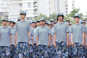 日照军训游戏攻略（用游戏化训练，打造精准军事技能）